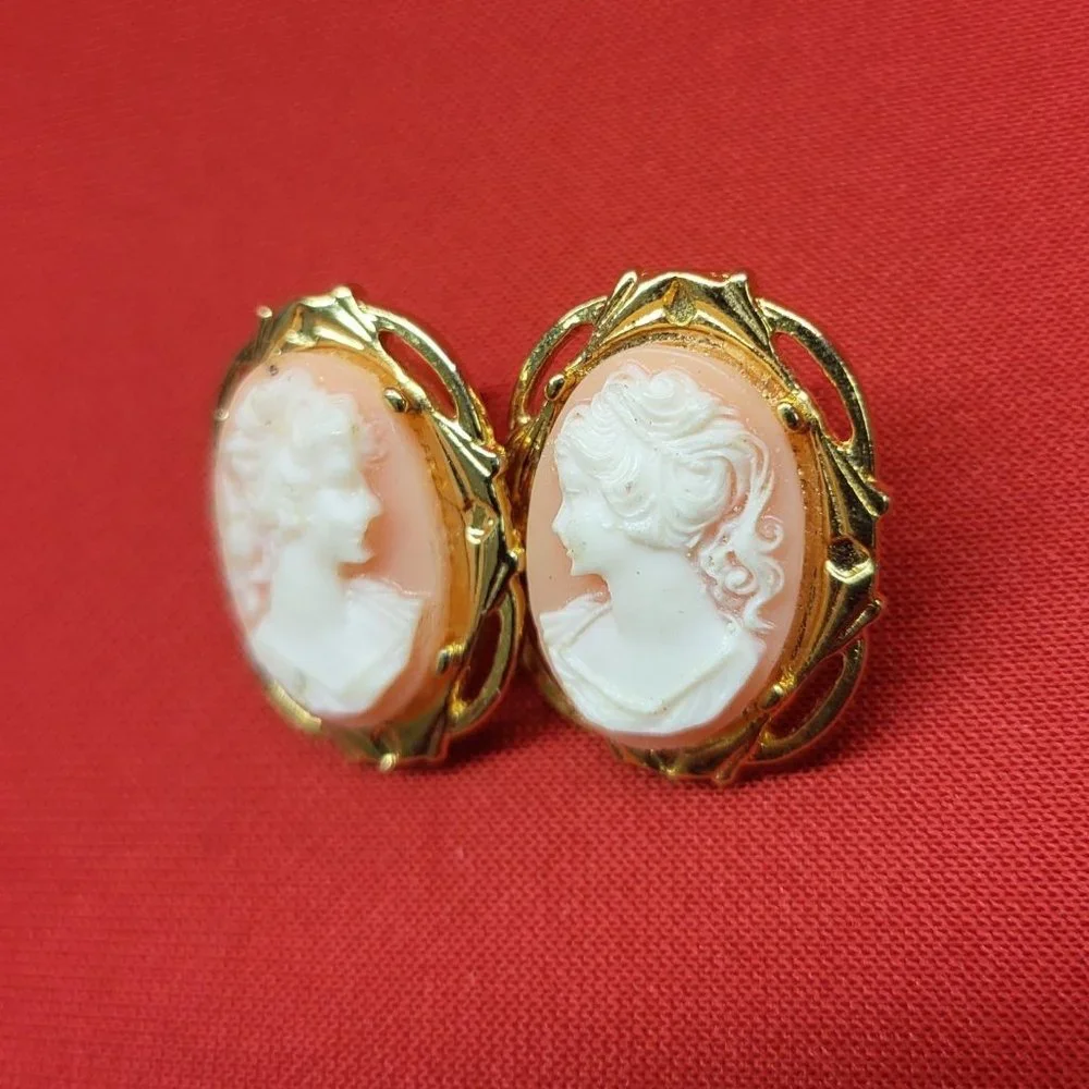 Vintage Gold Tone Cameo Earrings - Picture 3 of 12